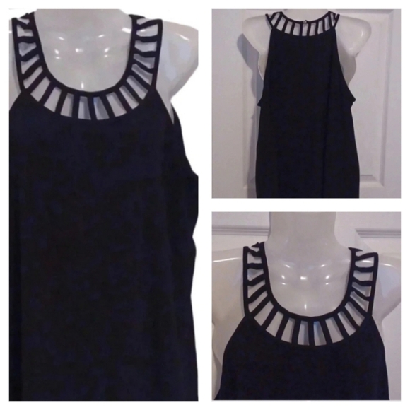 💙🏍 Black top with cute neckline - Picture 1 of 9